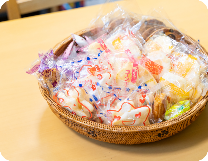 事務所に用意されたお菓子